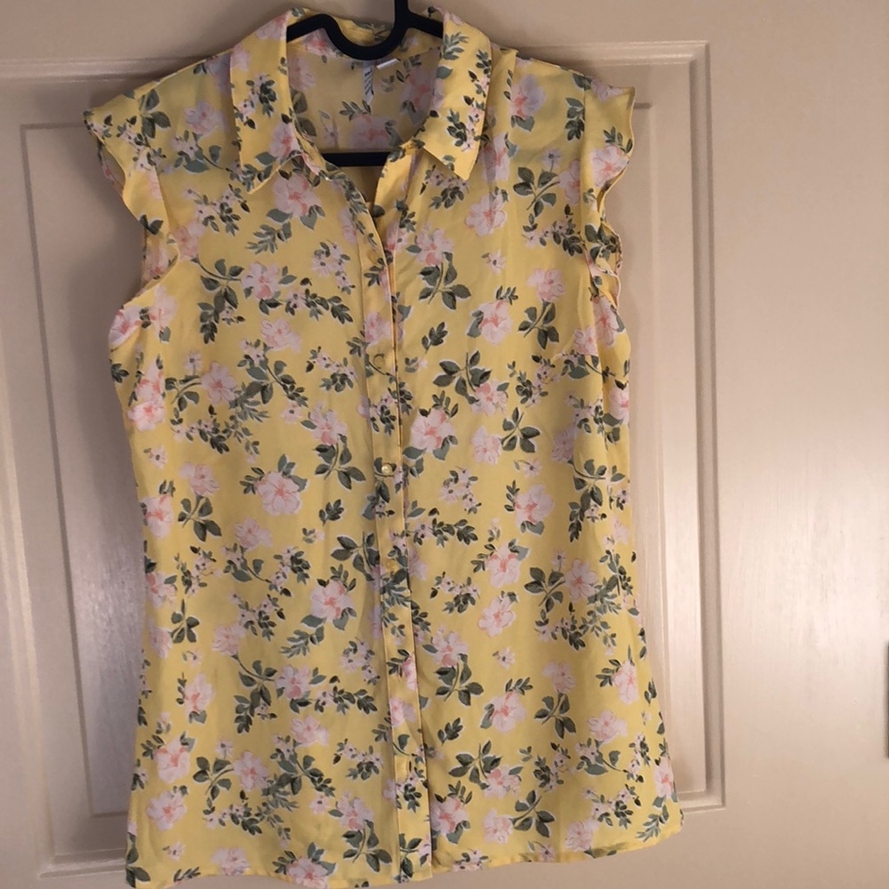 Pretty floral top